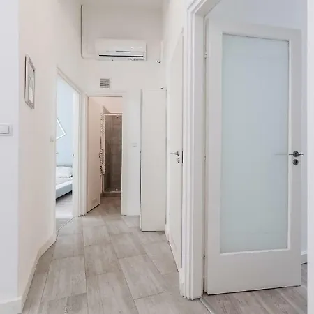 Palace Apartment